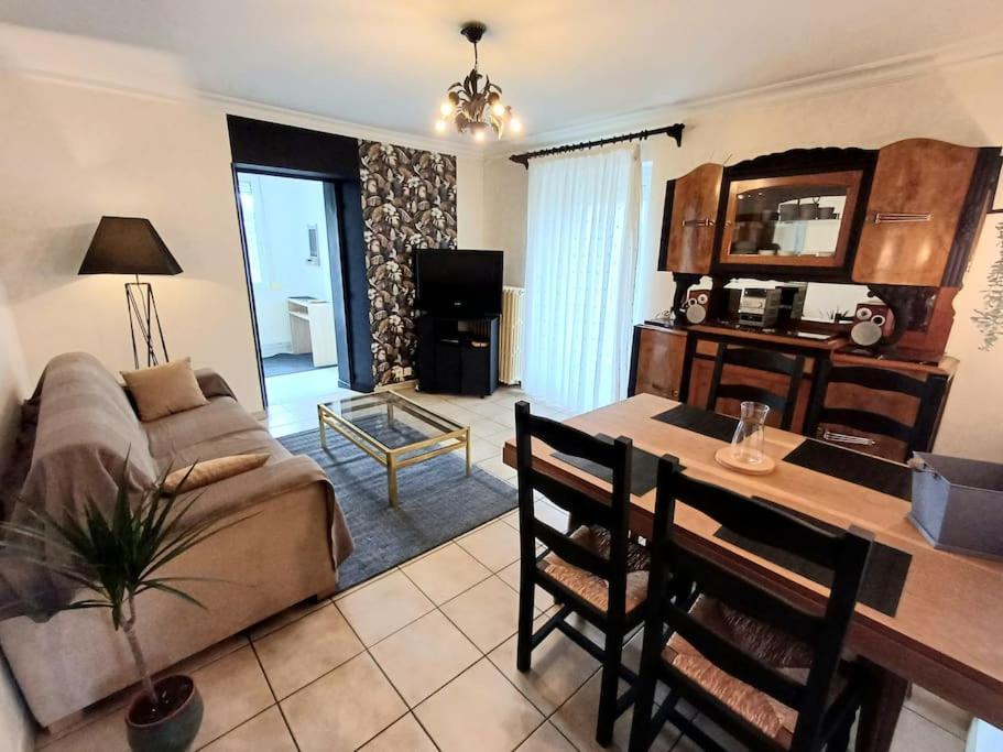 Maison De Village Avec Jardin Torpes  Экстерьер фото